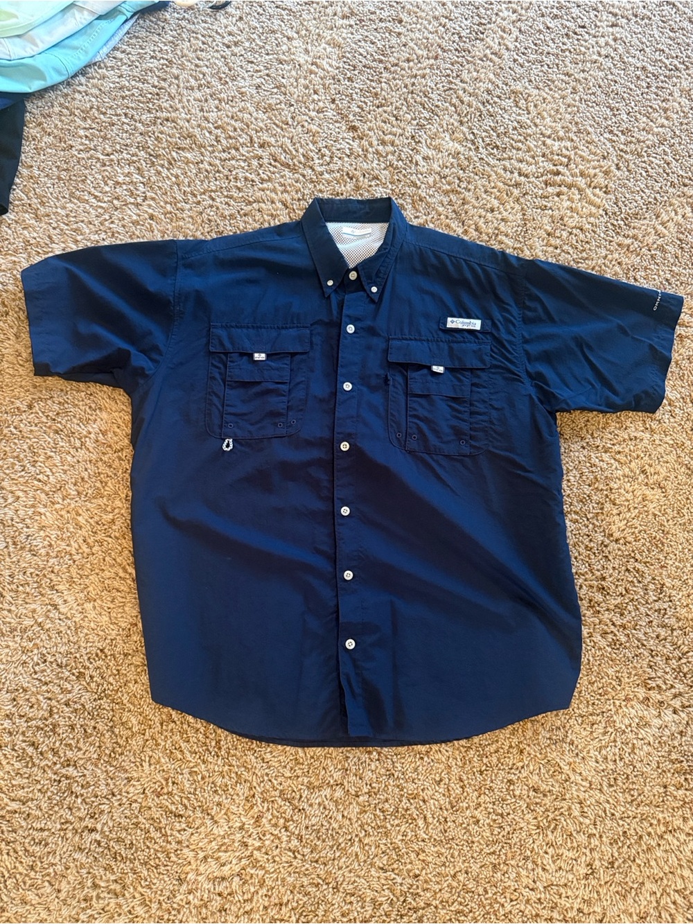 Columbia Men’s Dark Navy Short-Sleeve Button-Down Fishing Shirt